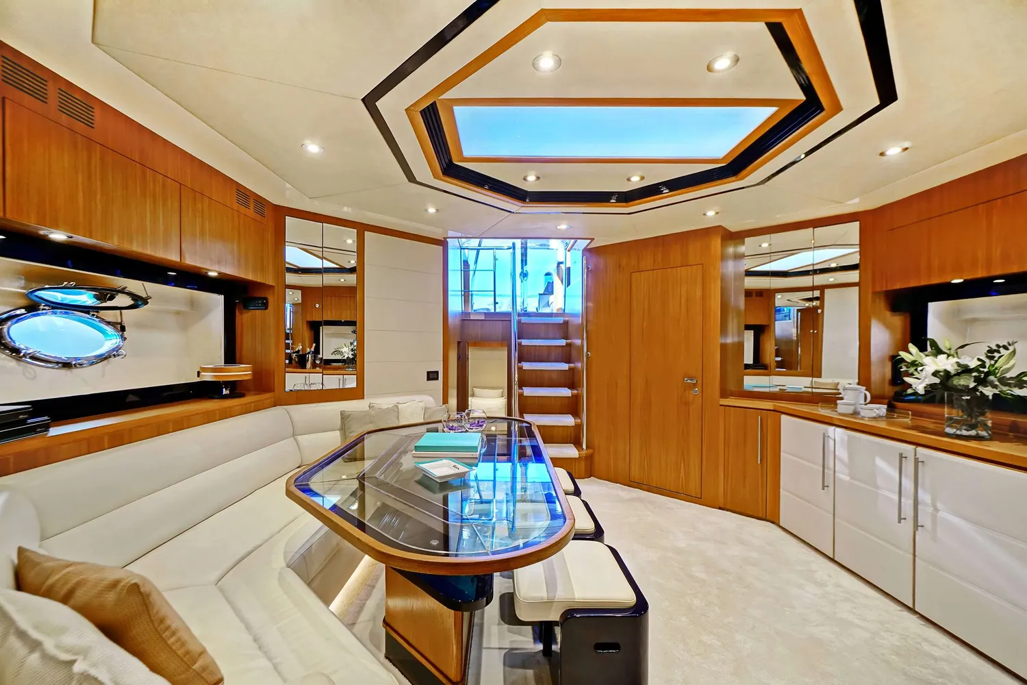 yacht-574184