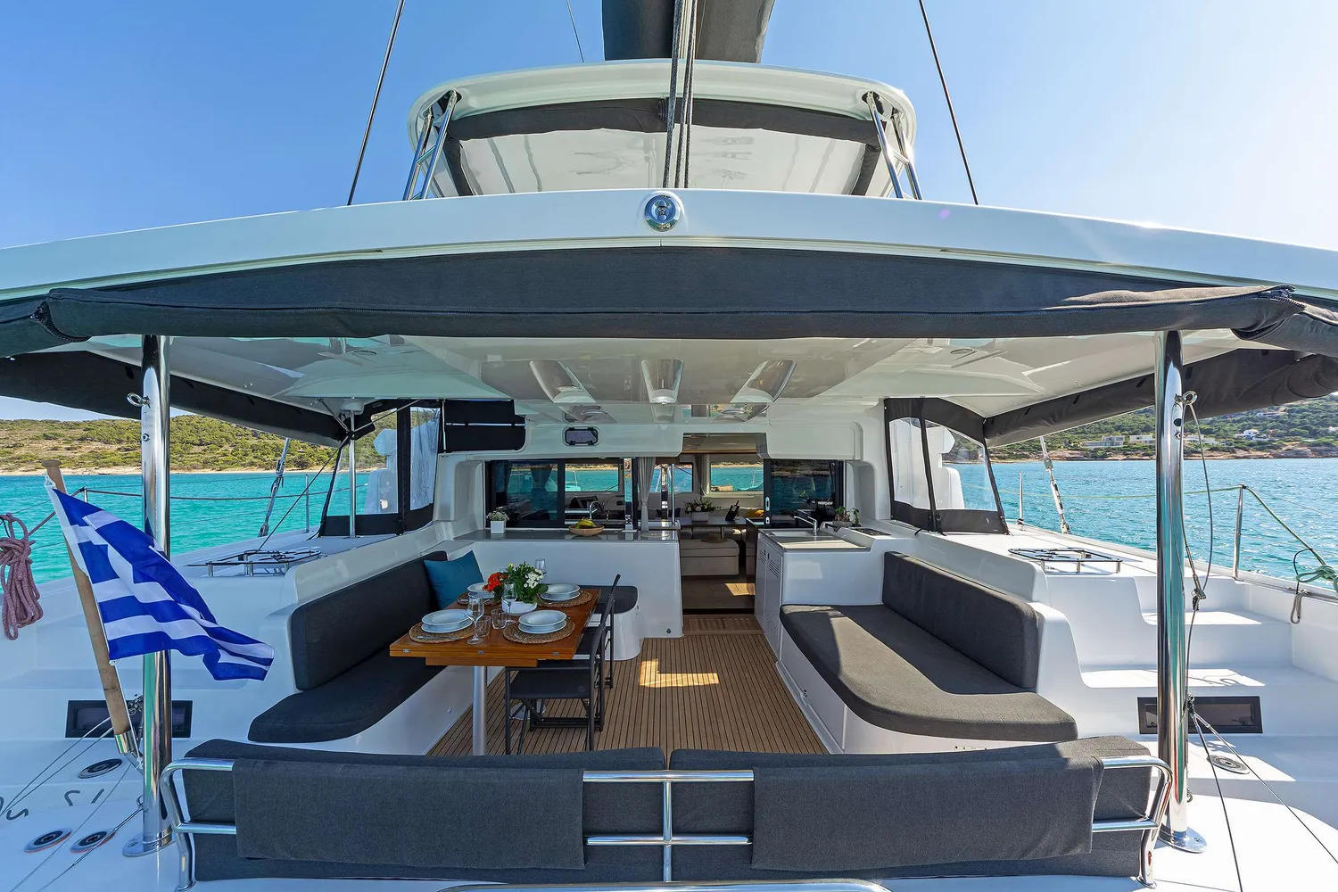 yacht-588672