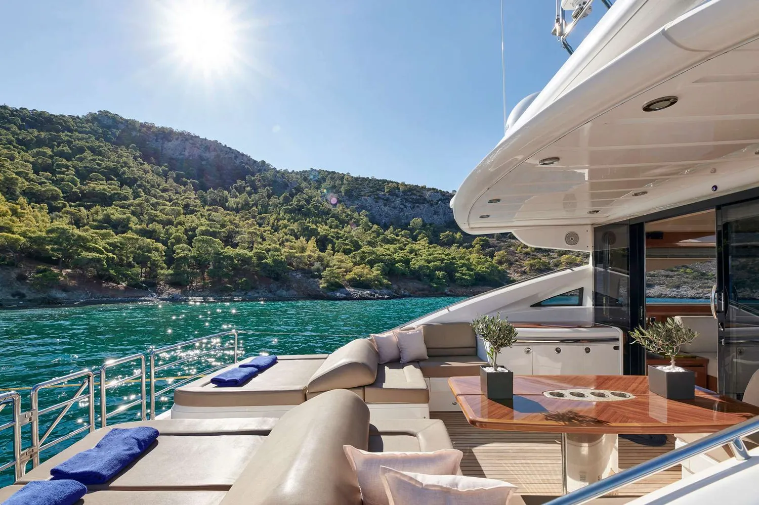 yacht-584472