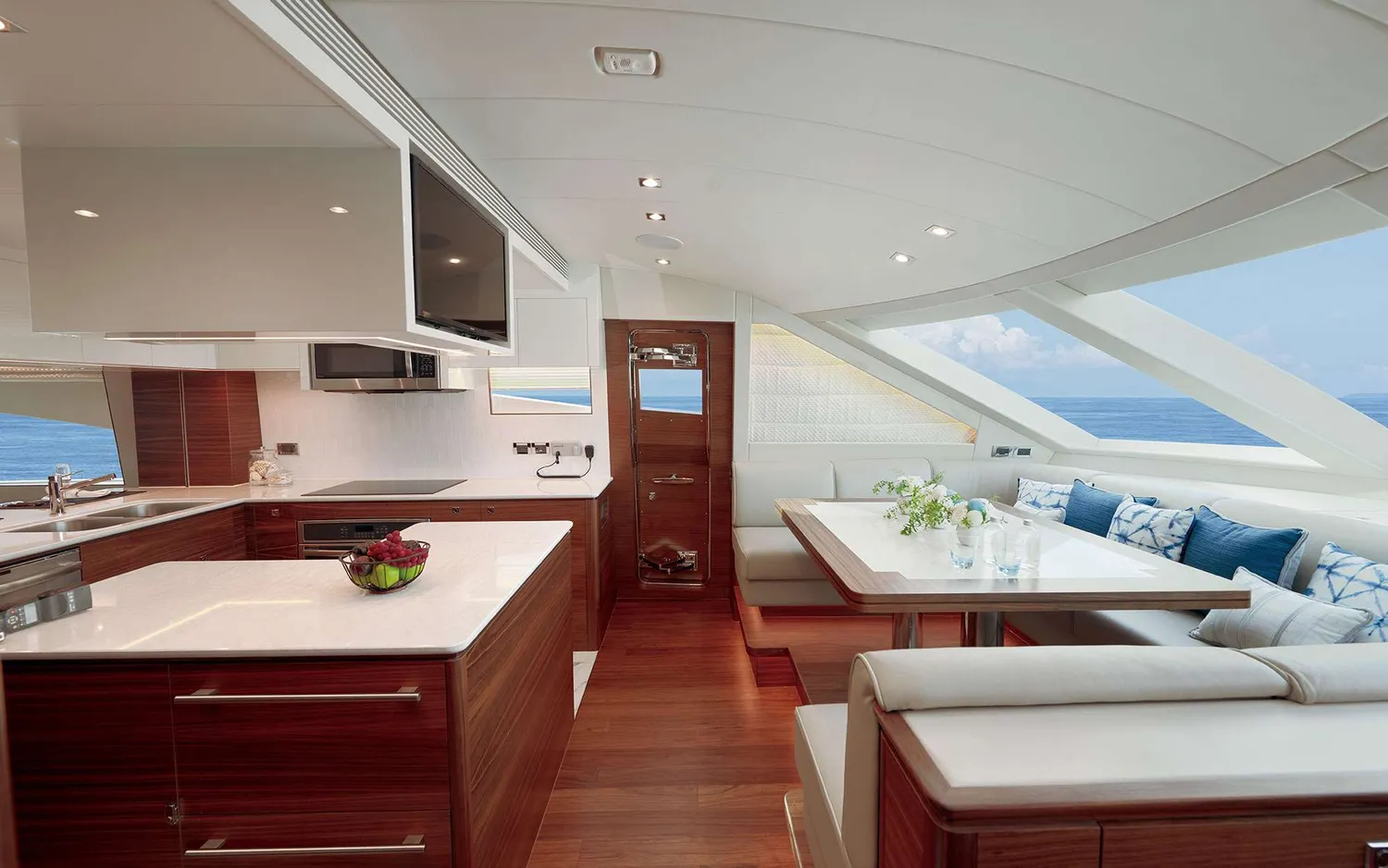 yacht-601795