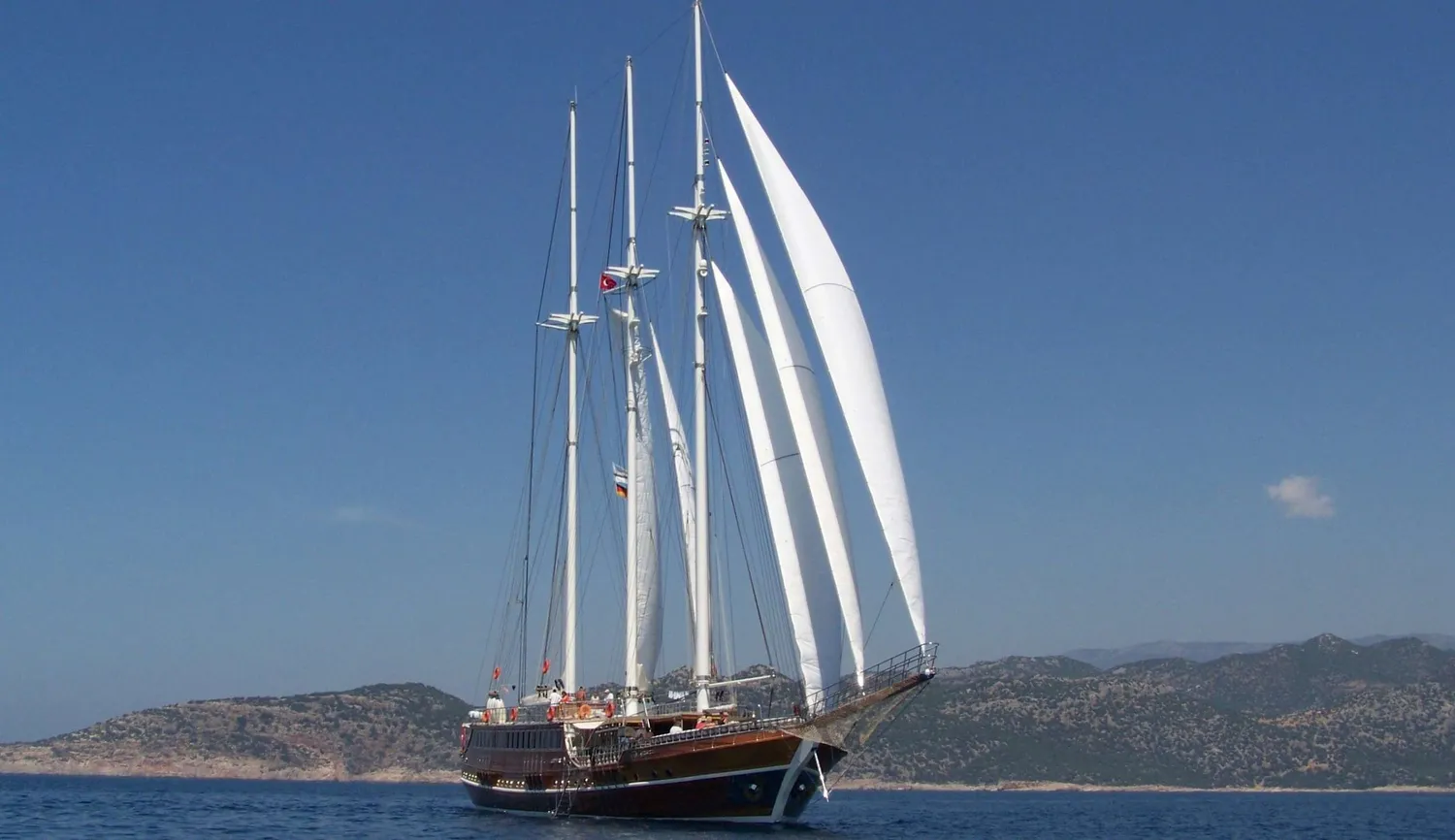 yacht-598931