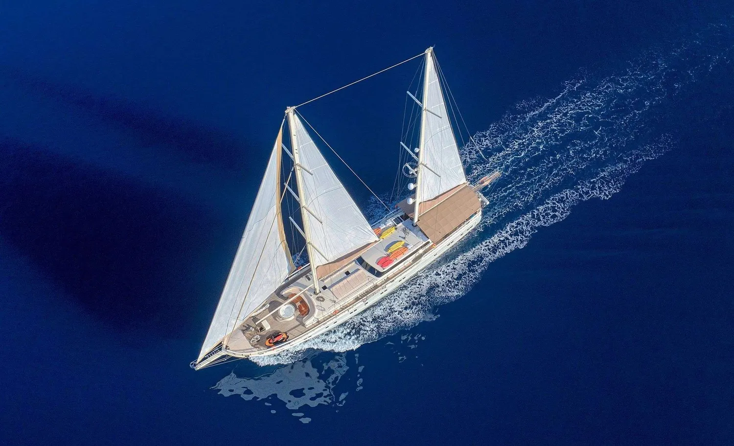 yacht-593994