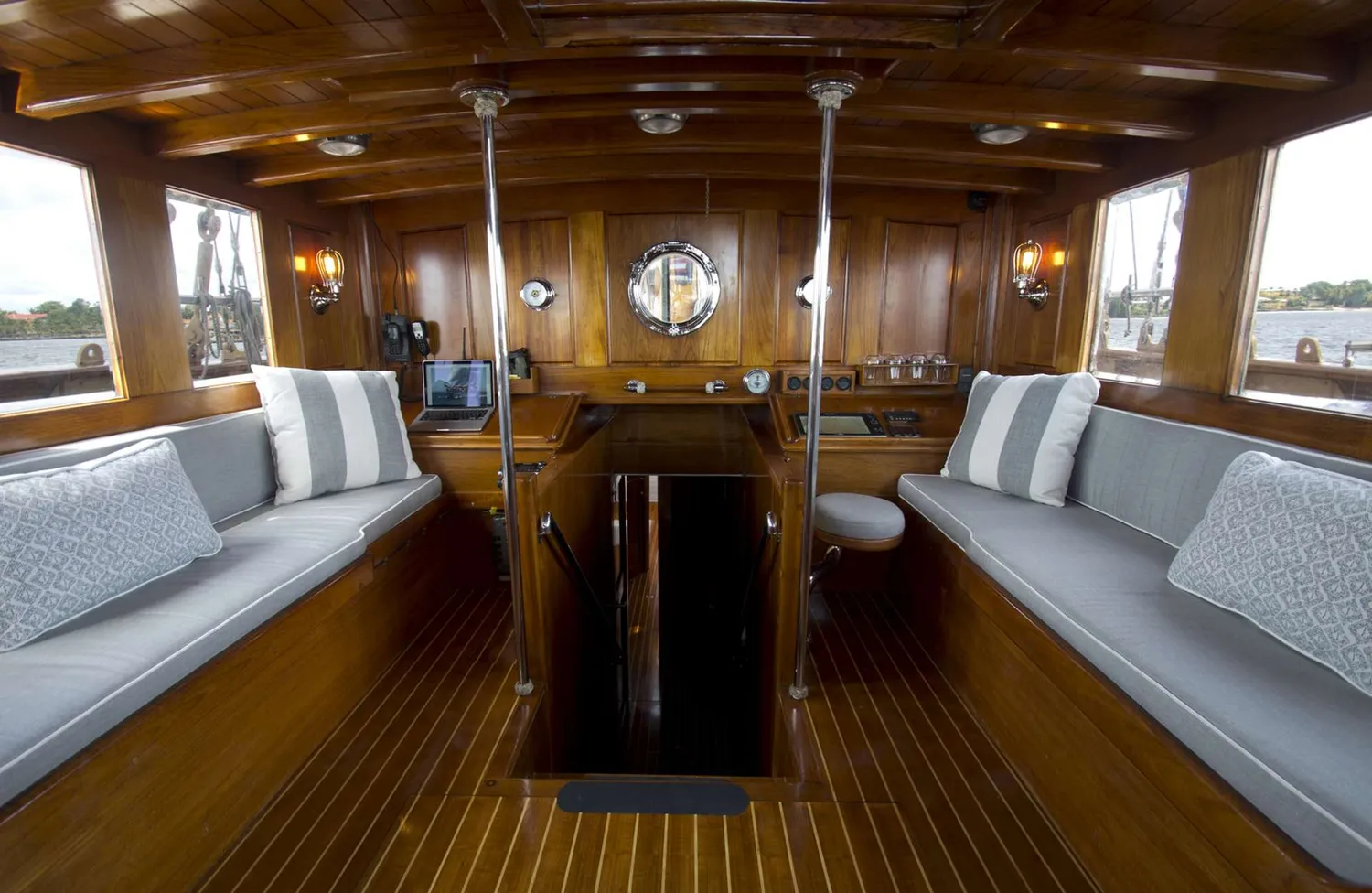 yacht-584493
