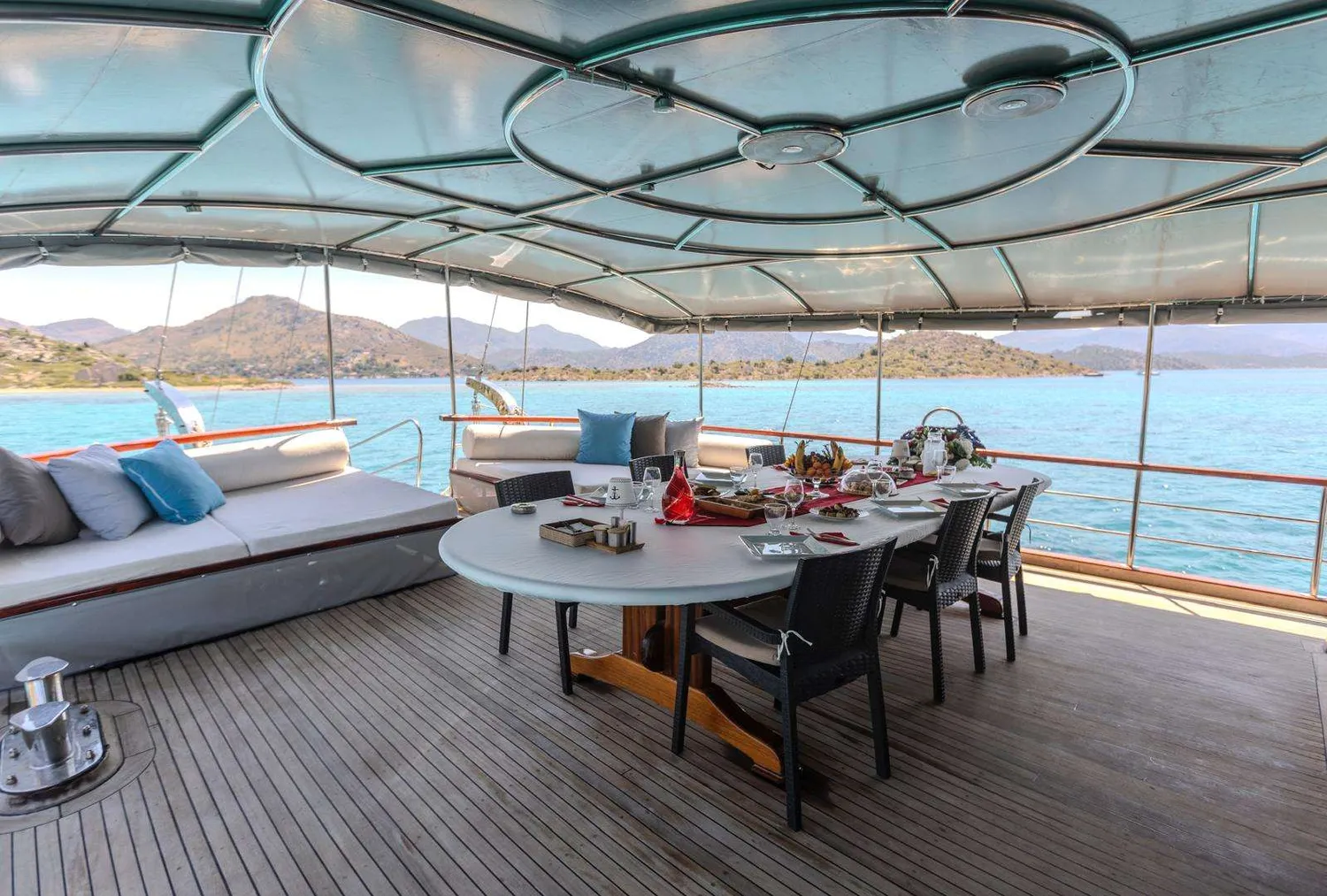 yacht-586844