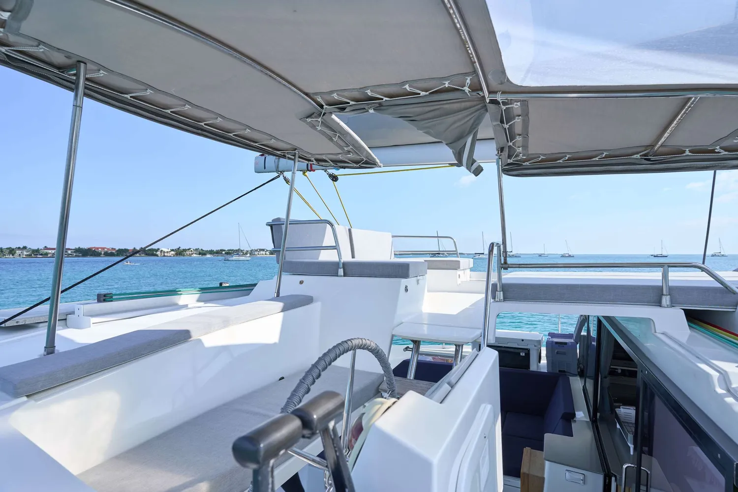 yacht-572148