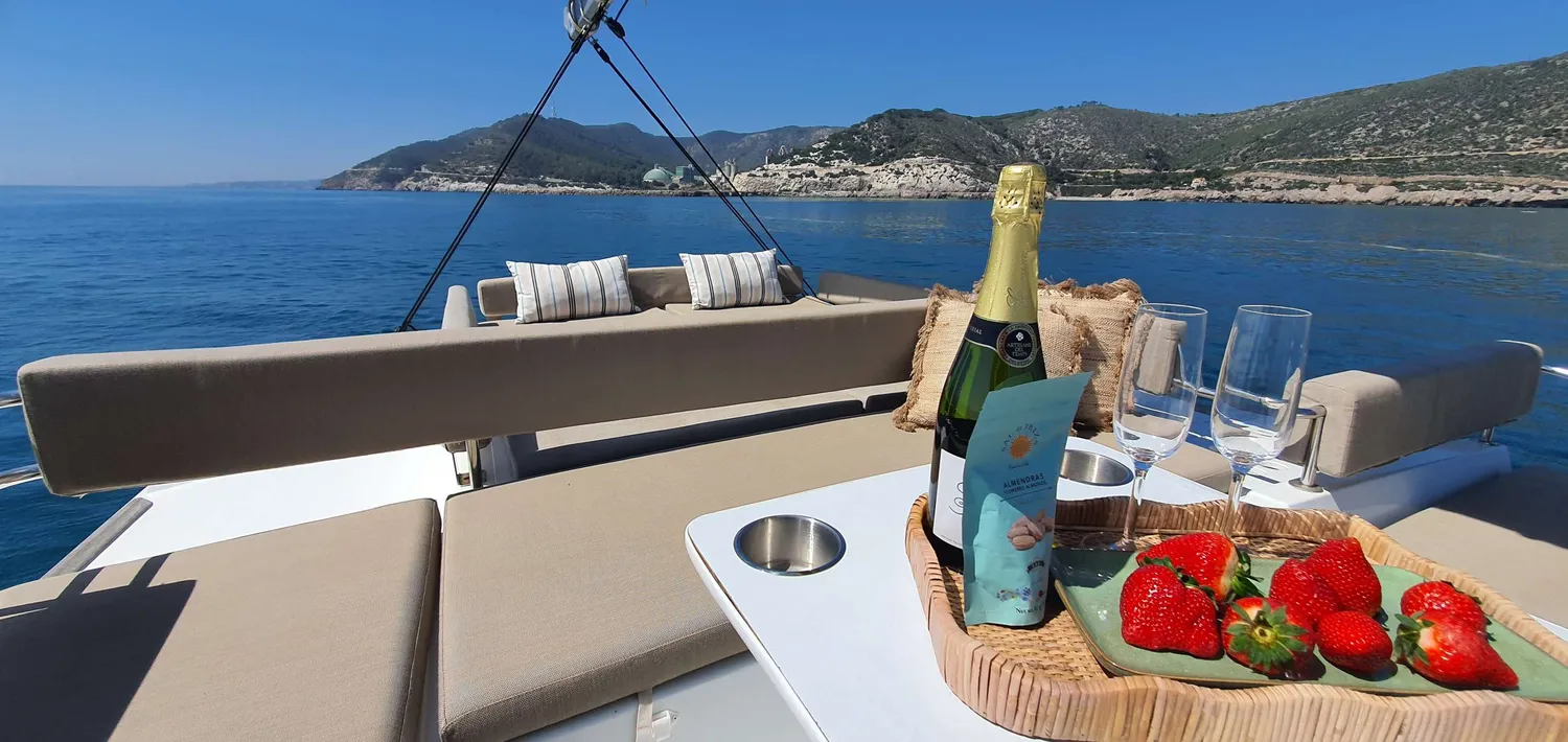 yacht-583872