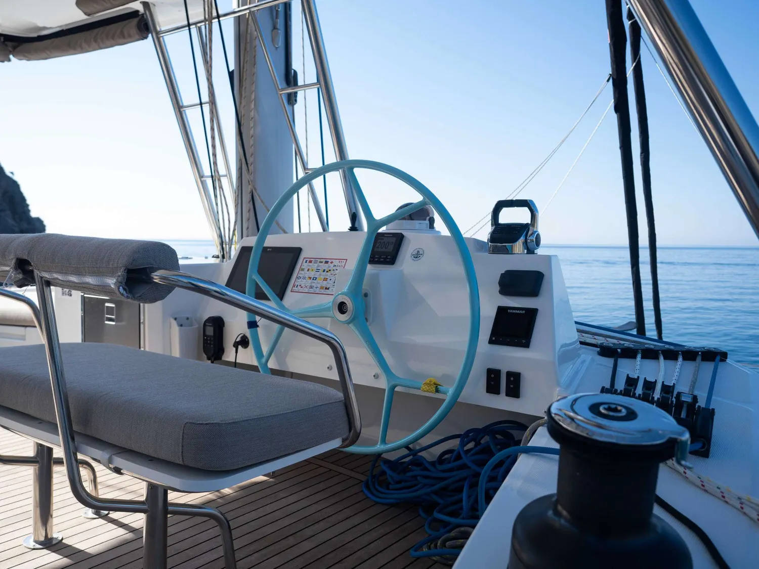 yacht-581172