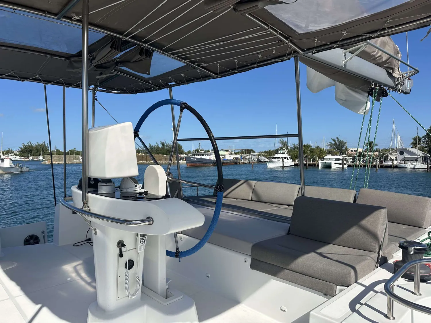 yacht-563898