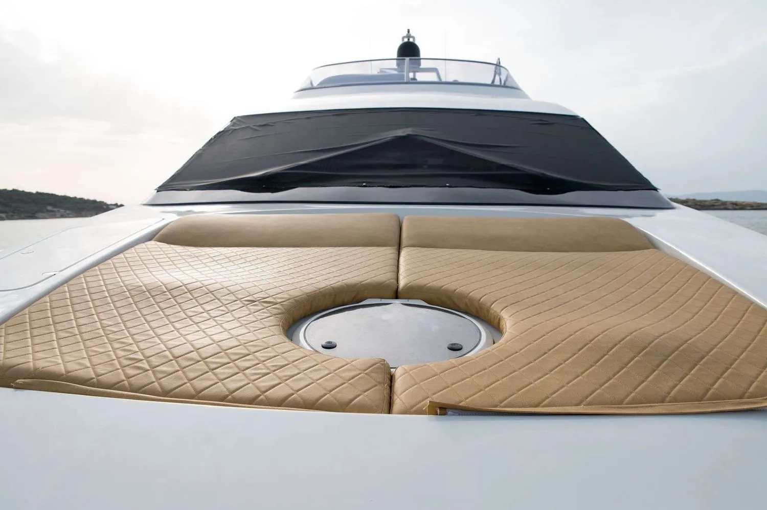 yacht-596161