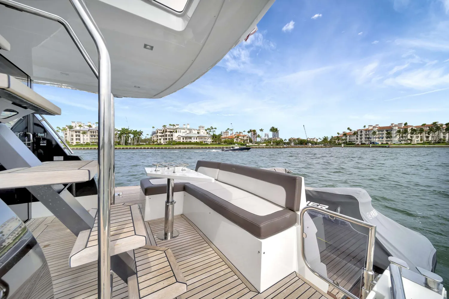 yacht-582402