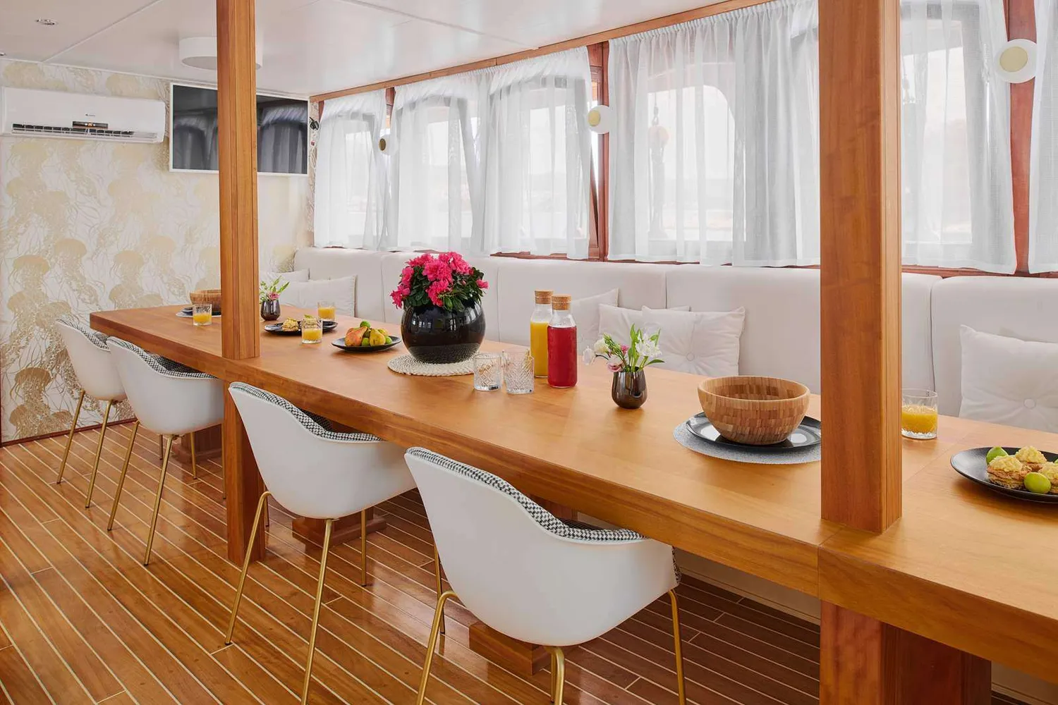 yacht-574712