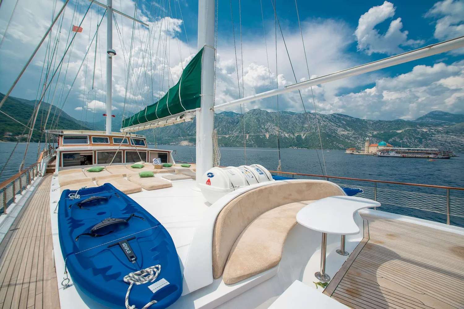 yacht-590224