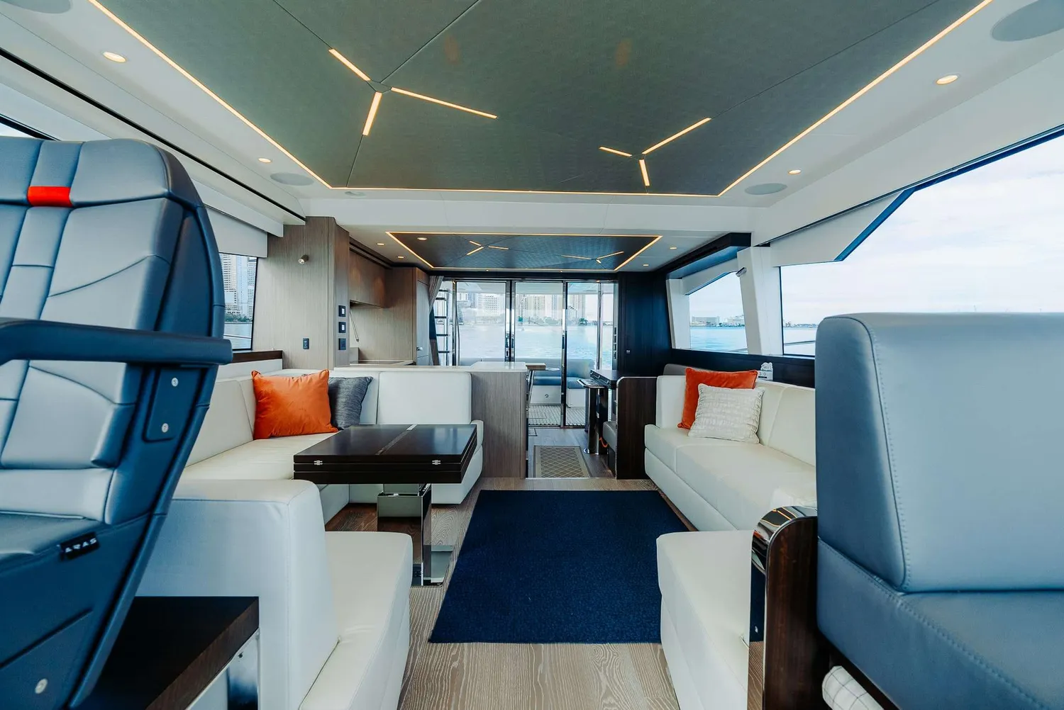 yacht-582544