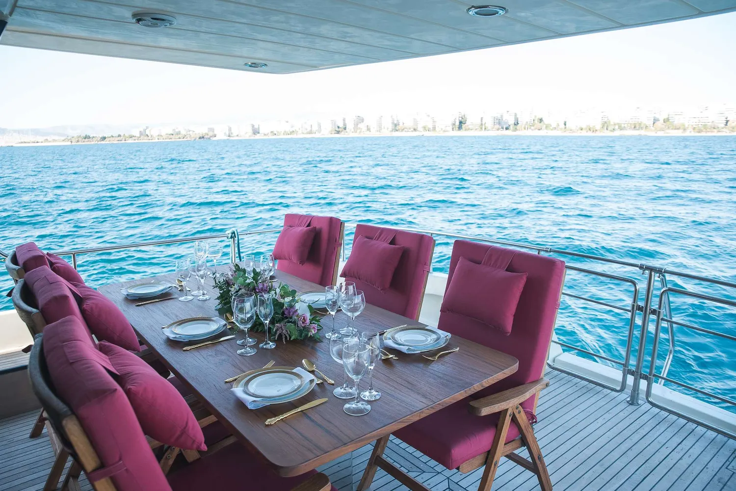 yacht-591360