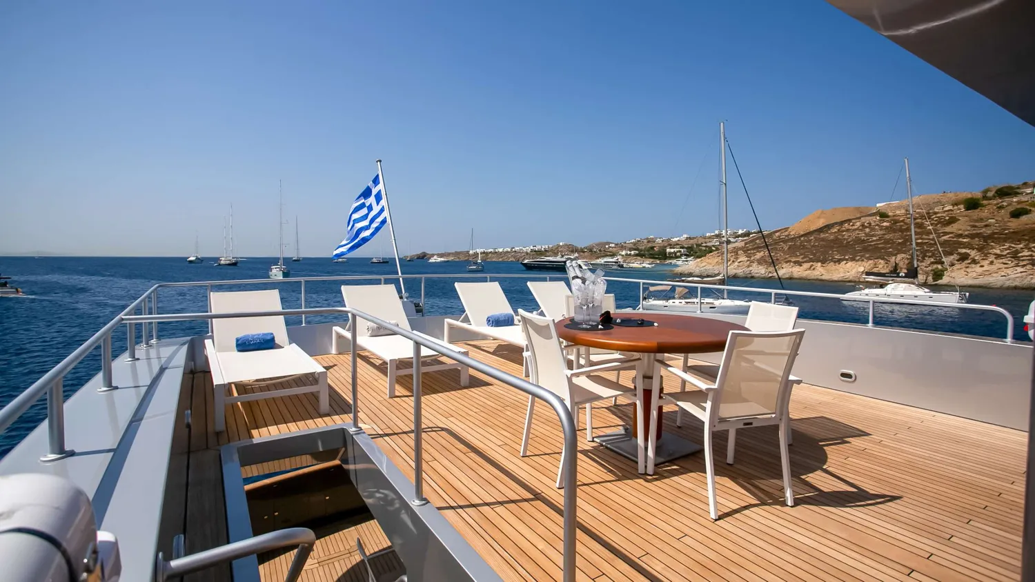 yacht-586512