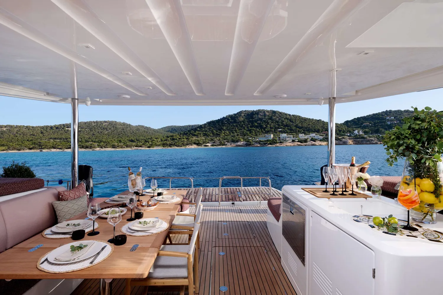 yacht-588851