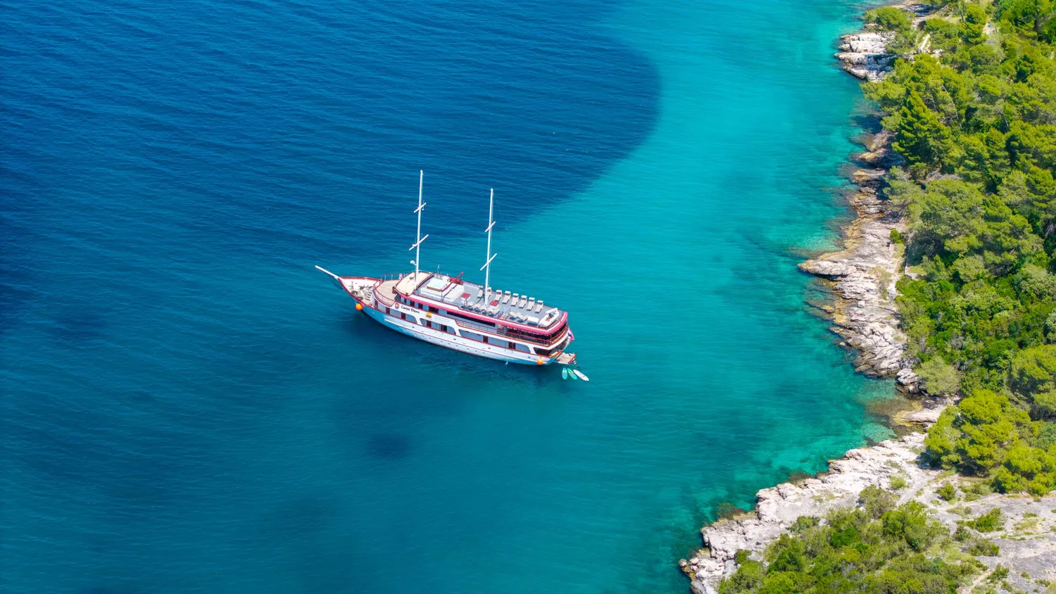 yacht-583412