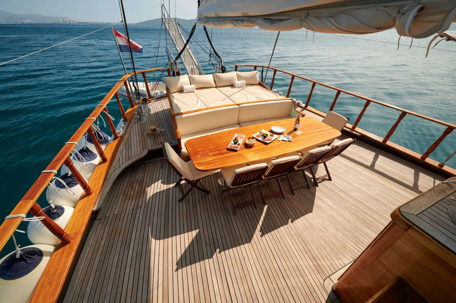 yacht-566873