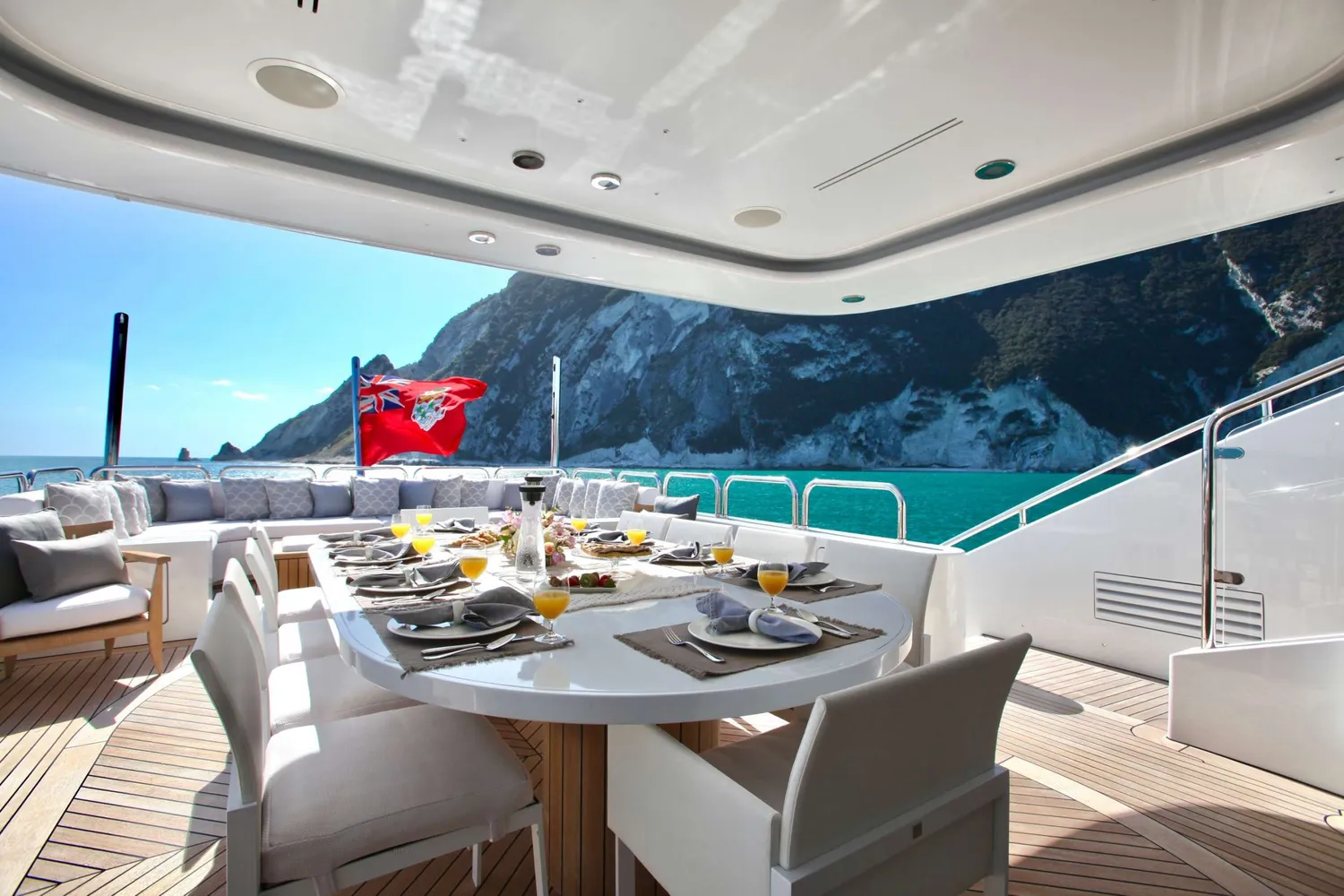 yacht-567380