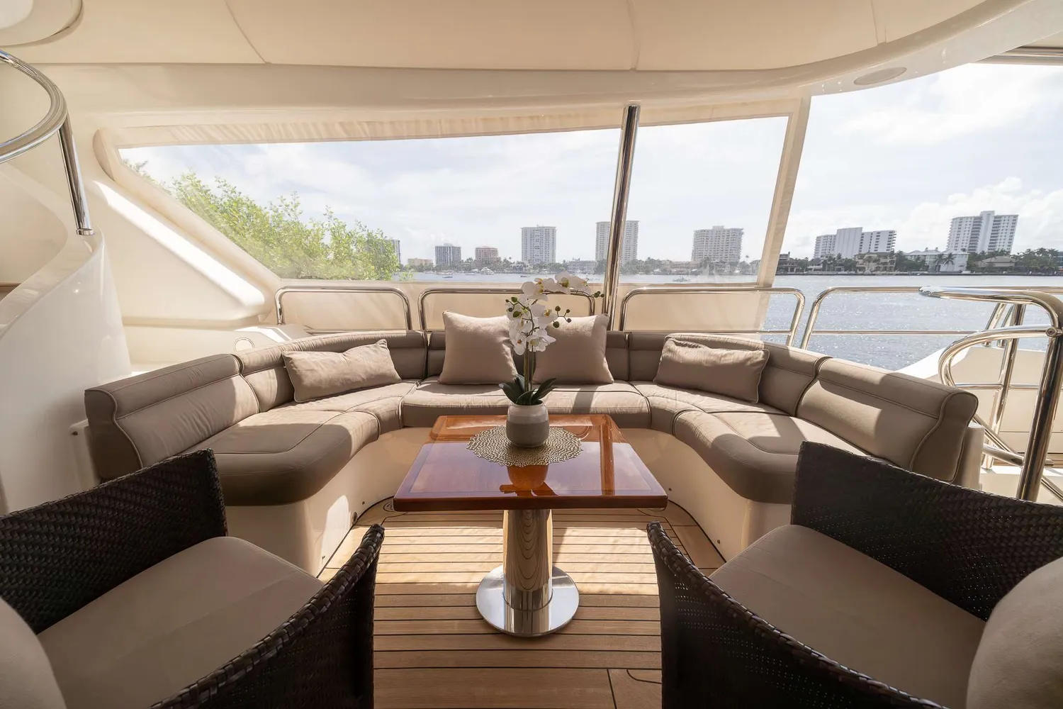 yacht-550778