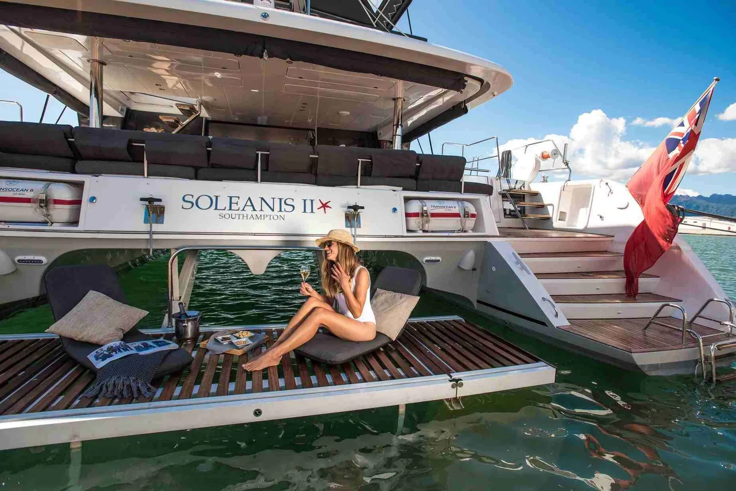 yacht-574837