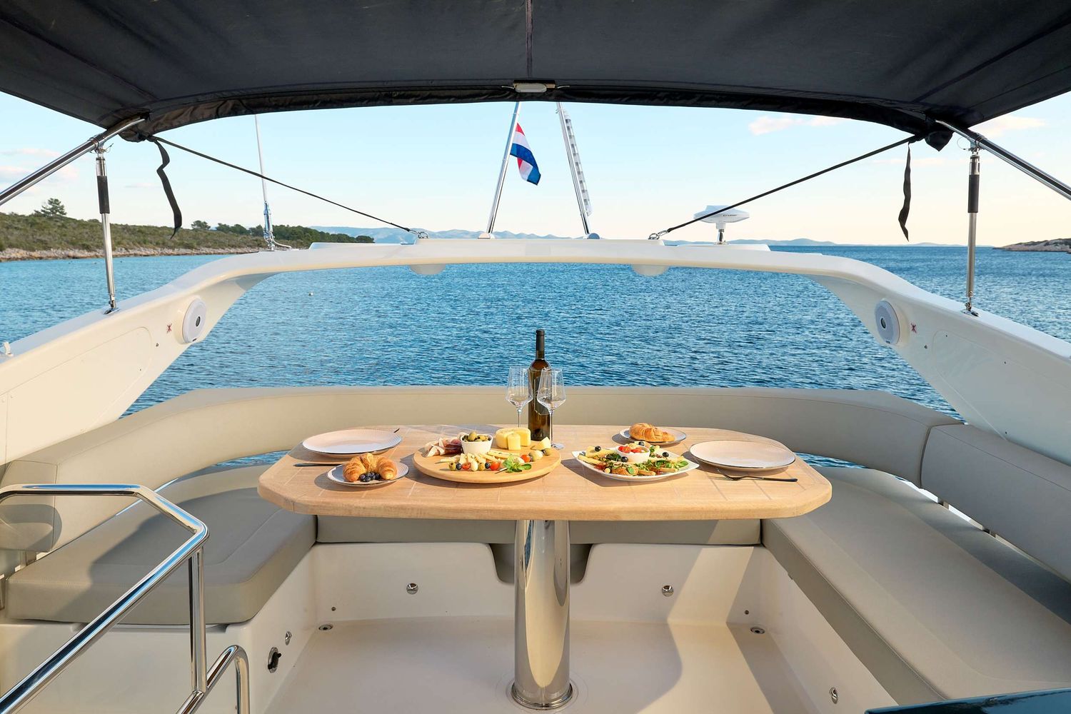 yacht-550816