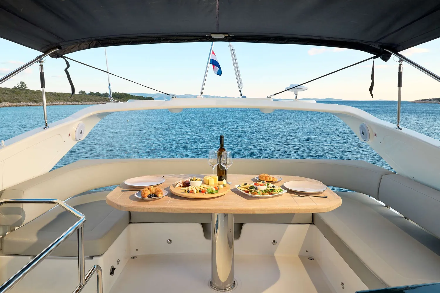 yacht-550816