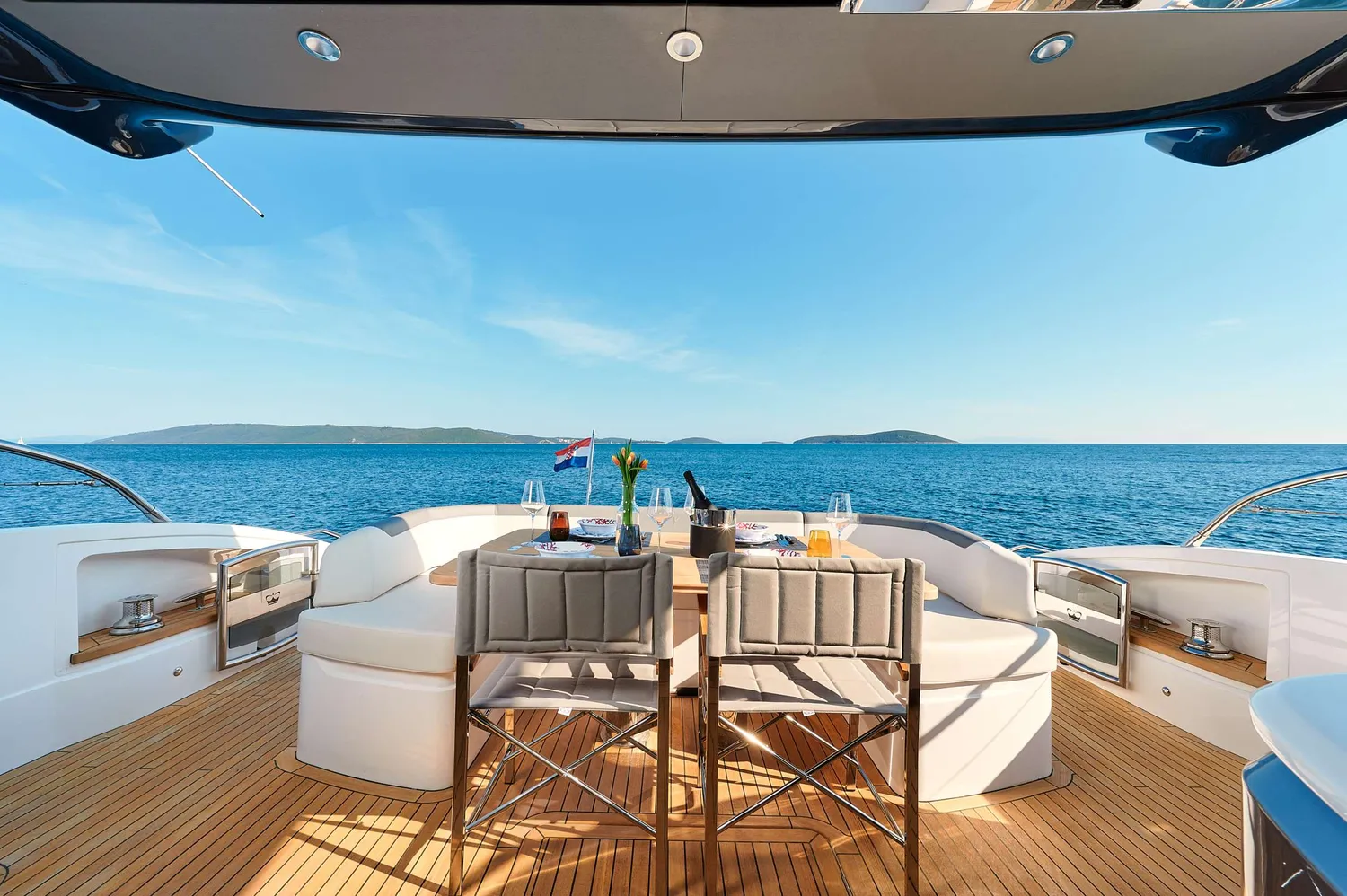 yacht-583893