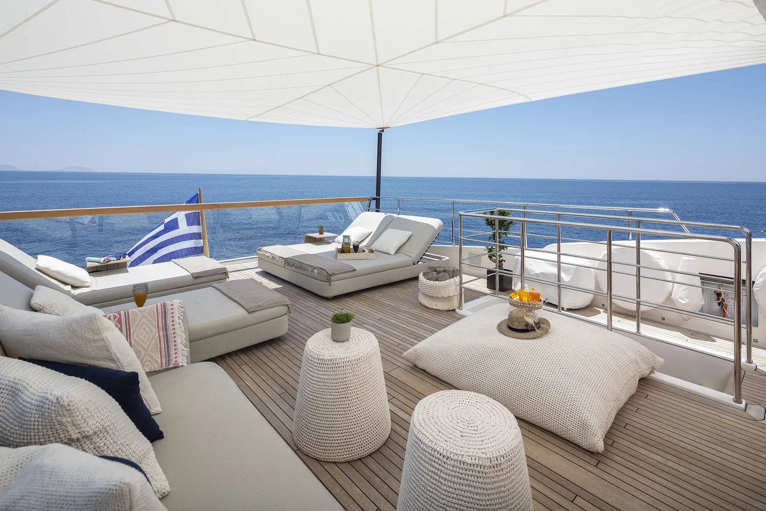yacht-597563