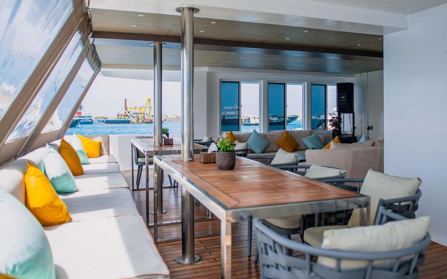yacht-569517
