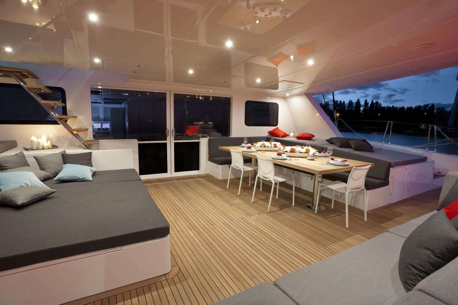 yacht-550625