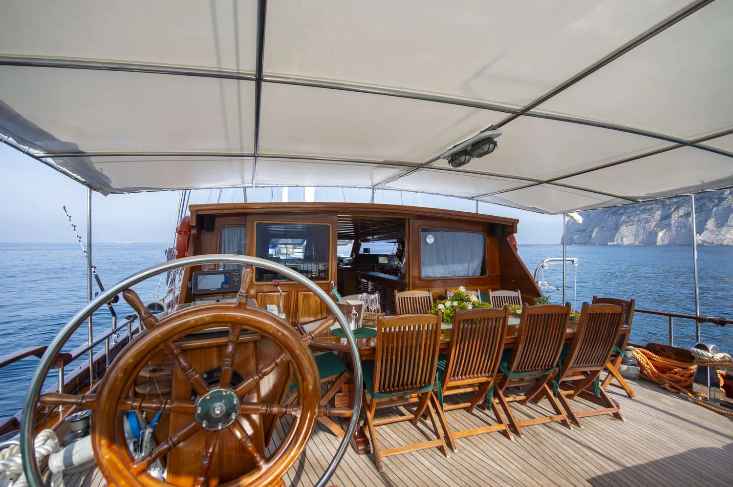 yacht-586360