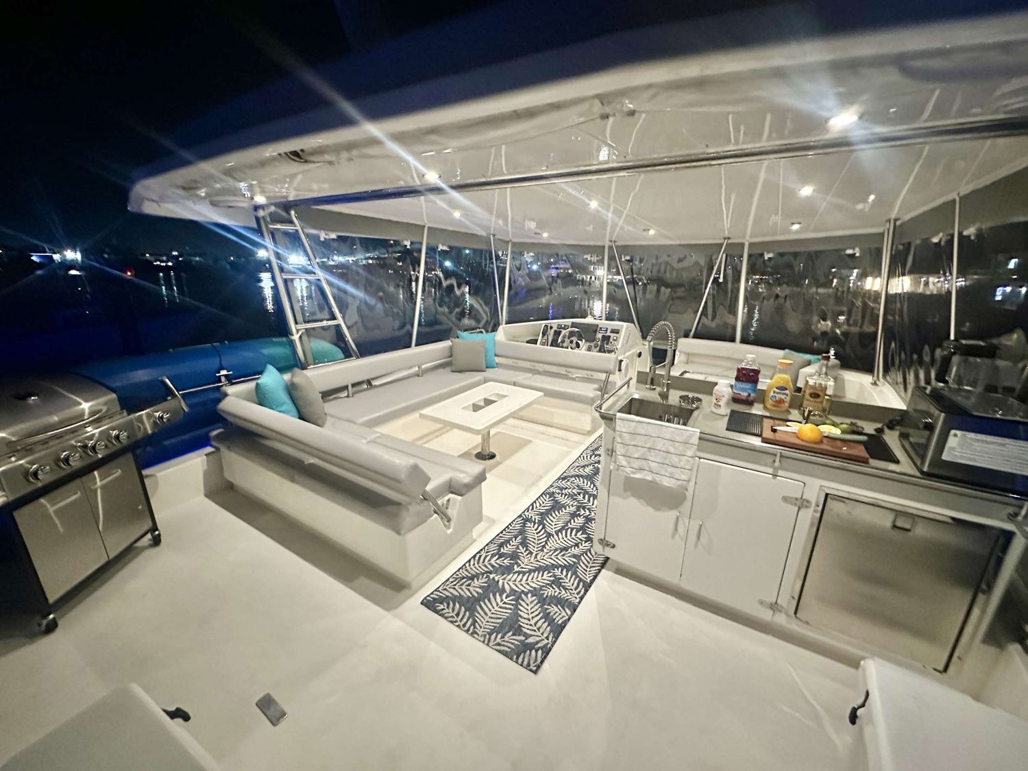yacht-550652