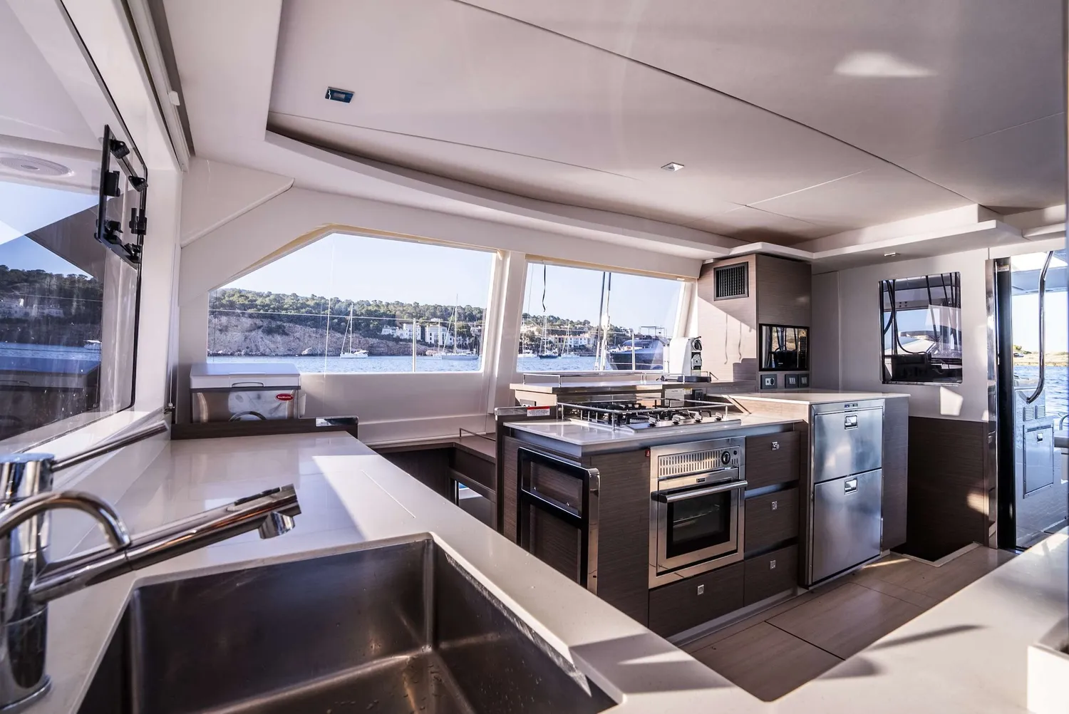 yacht-559884