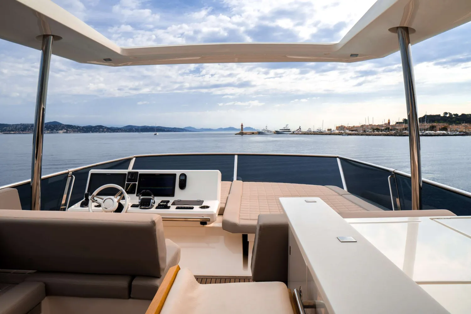 yacht-575425