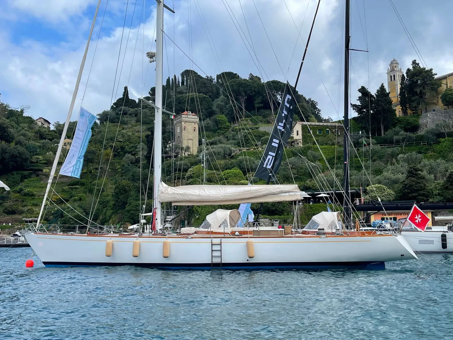 yacht-575441