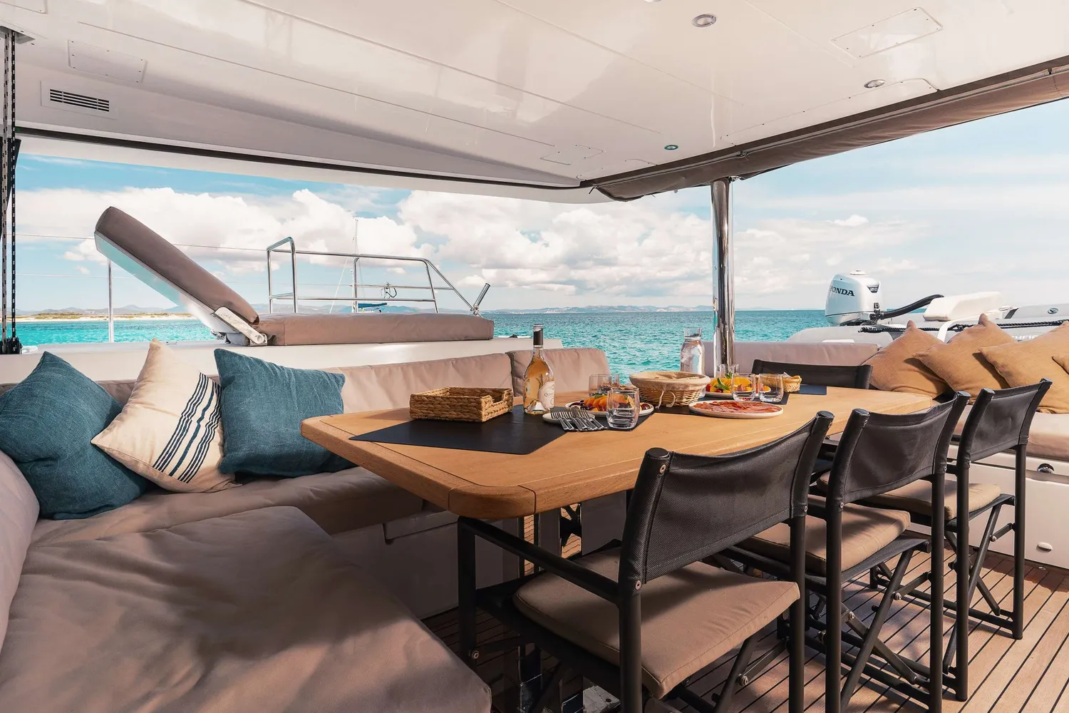 yacht-588096