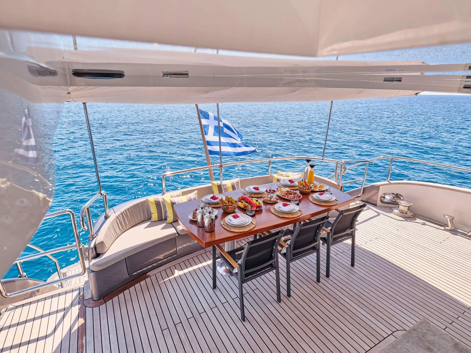 yacht-588135