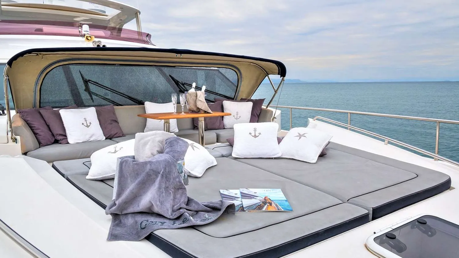 yacht-584980