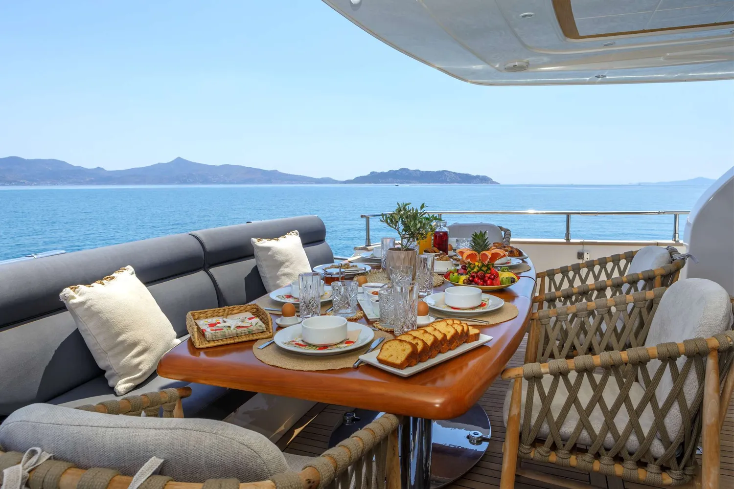 yacht-585325
