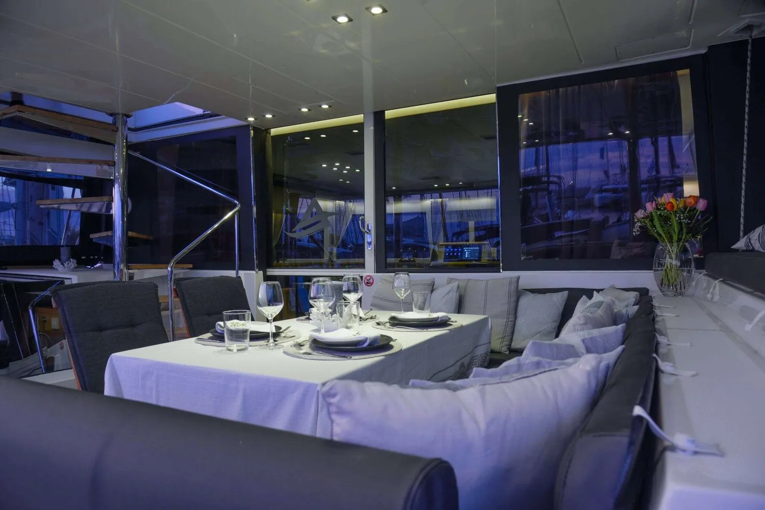 yacht-586899