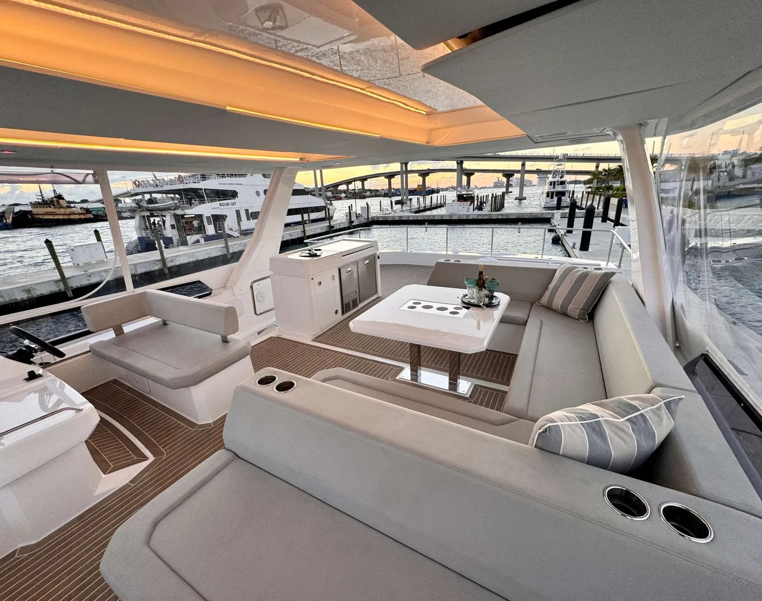 yacht-569479