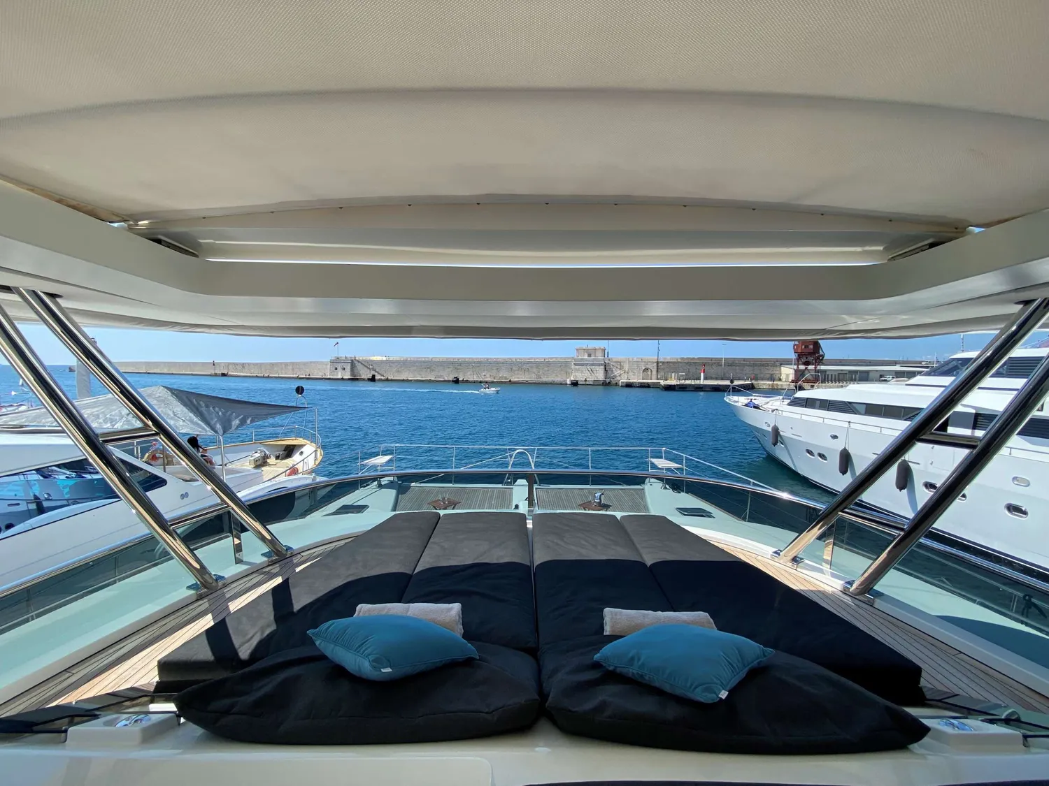 yacht-580460