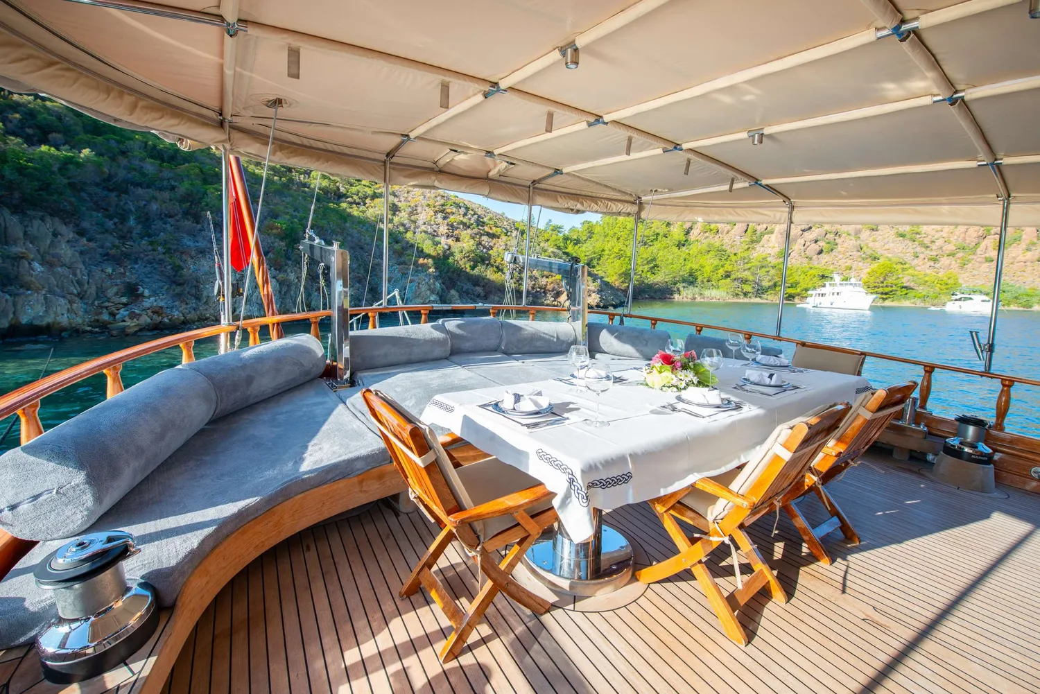 yacht-584602
