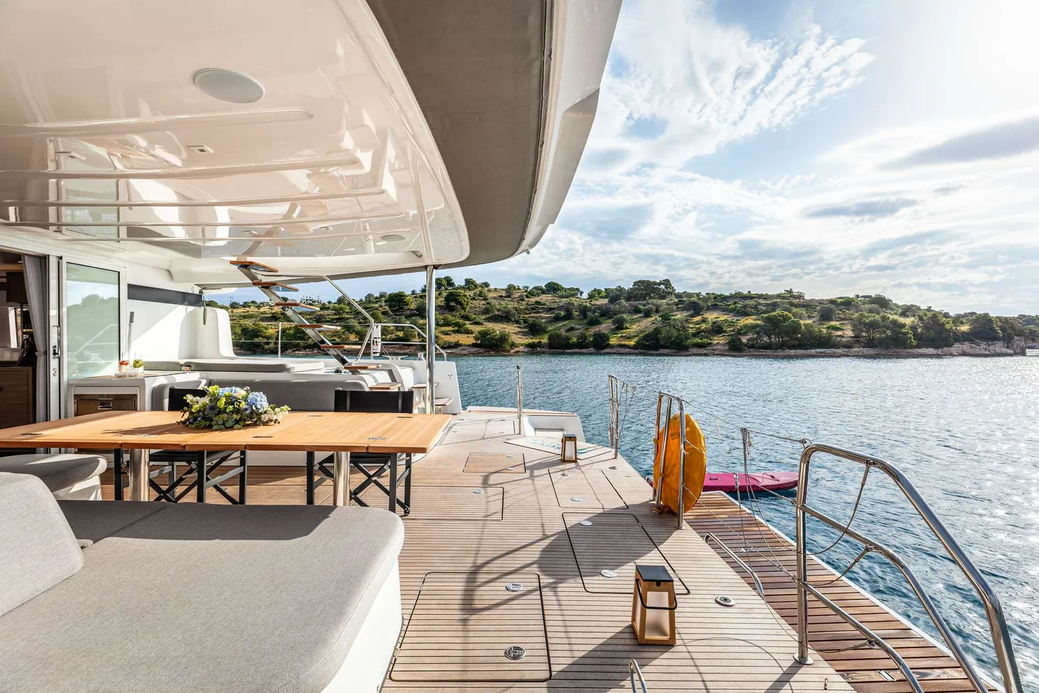 yacht-573368