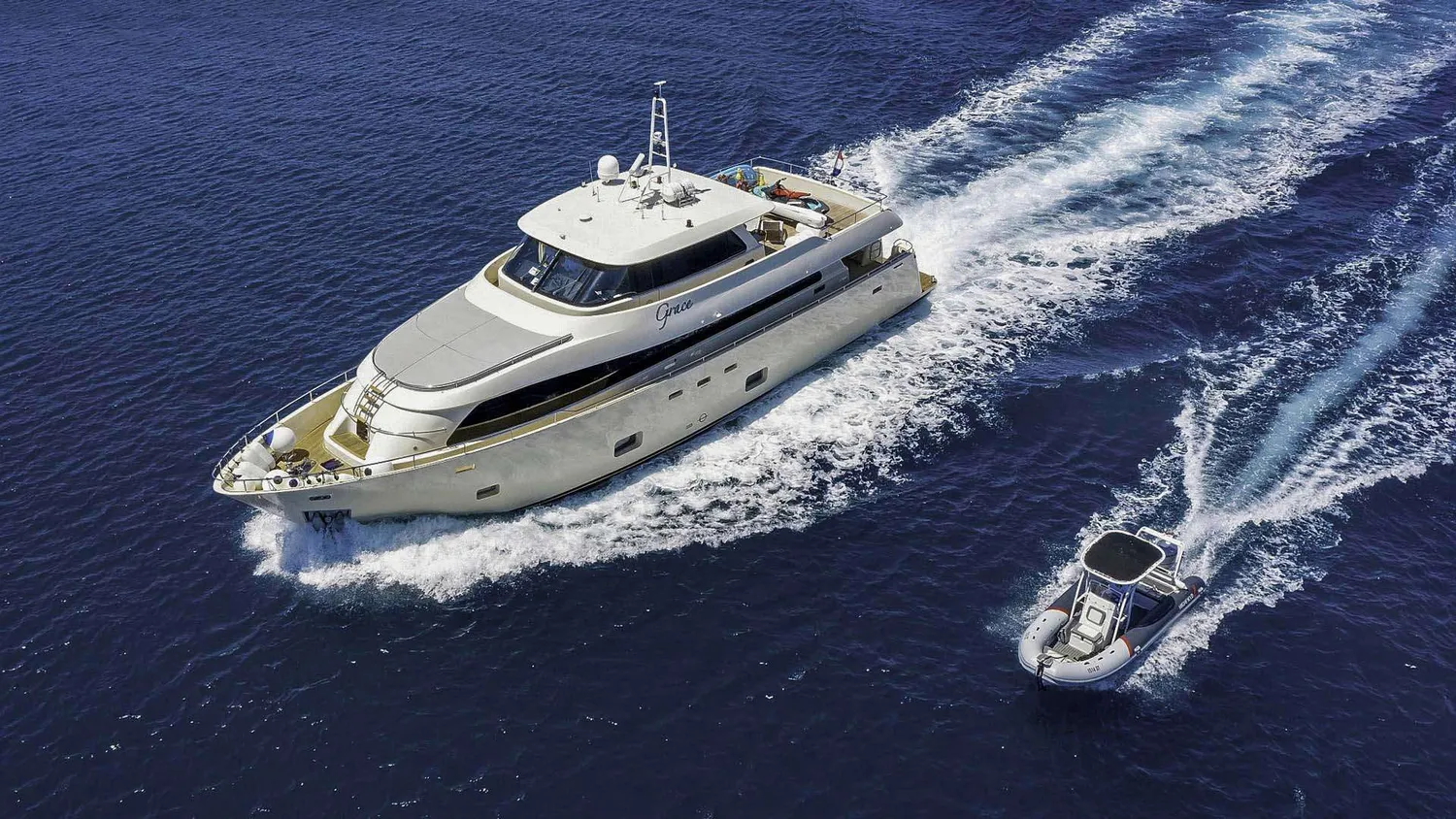 yacht-589068