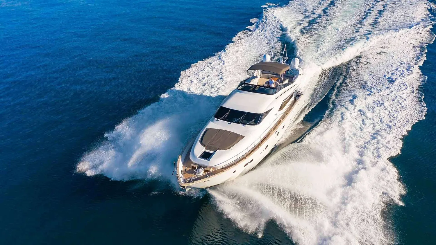 yacht-588823