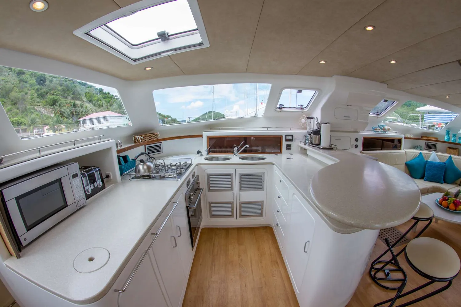 yacht-579749