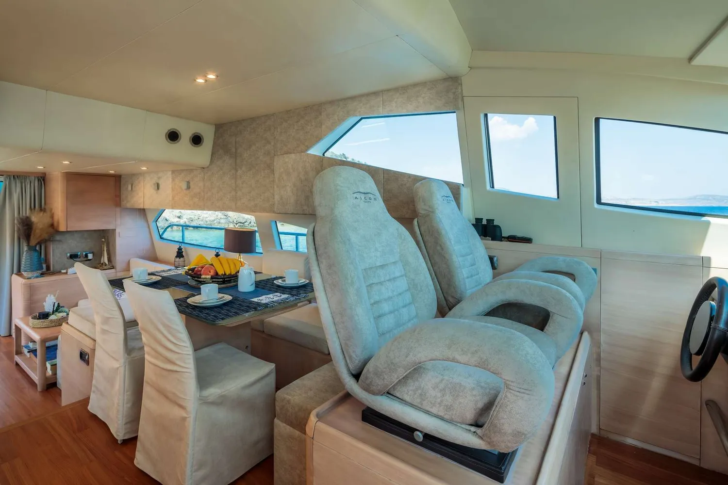 yacht-582470