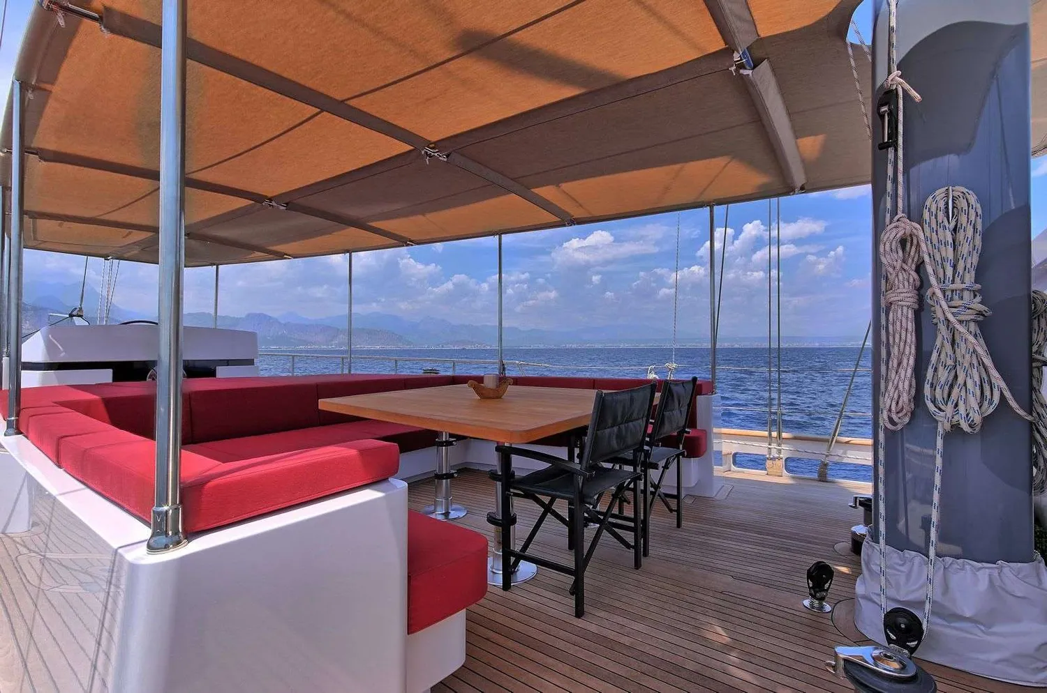 yacht-568007